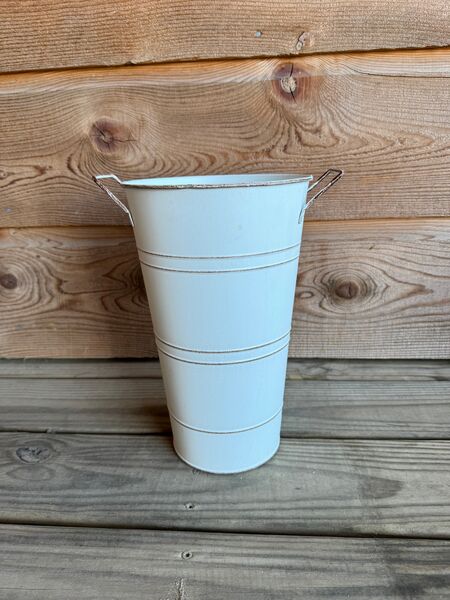 White Bucket — 1 available
