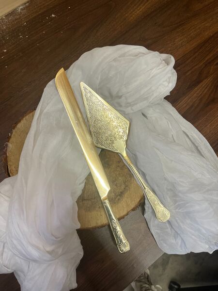 Gold Cake Cutter